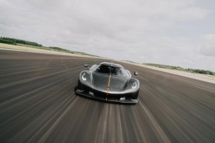 Η Koenigsegg παίρνει και πάλι τα σκήπτρα του ταχύτερου αυτοκινήτου στον κόσμο